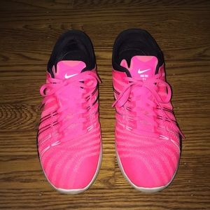 Gently used women’s Nike Free Run sneakers, size 9